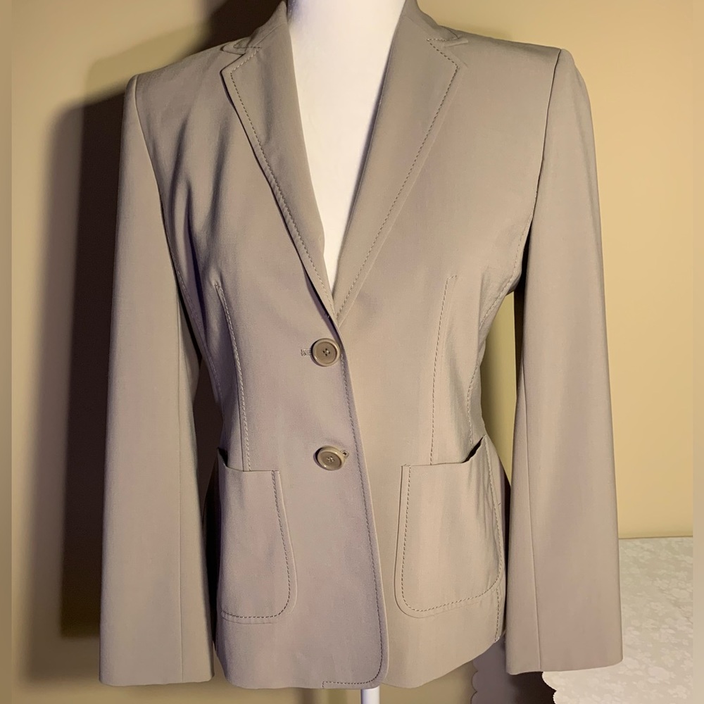EUC Blazer: Classic, Single-Breasted, Sage? or Pale Olive GREEN, Structured